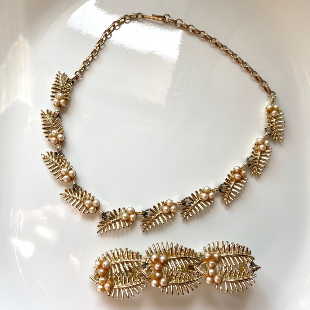 Vintage Gold Leaf Coro Necklace & Bracelet Set